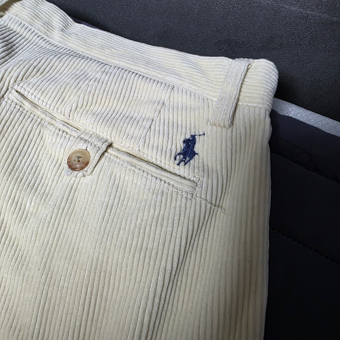 폴로 랄프로렌 코듀로이 클래식핏 팬츠 크림컬러 상품이미지2
