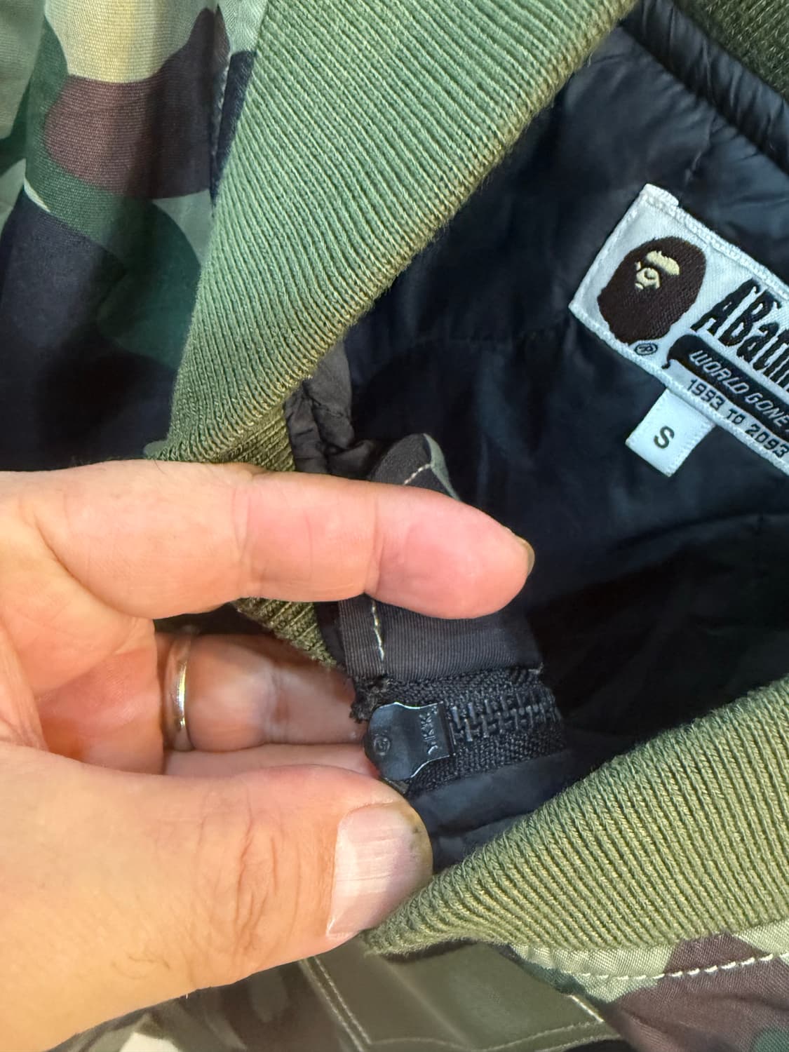 55-66 정품 베이프 카모플라츄 패턴 붐버자켓 팝니다 상품이미지4