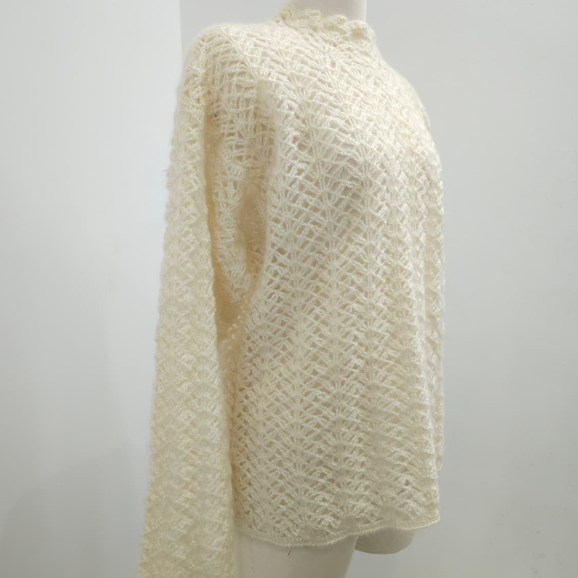 아이보리 모헤어 울 펀칭 시스루 하이넥 니트 상품이미지6