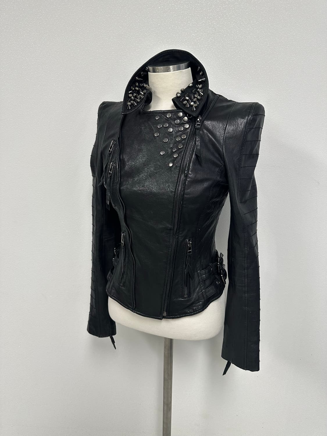 사선 디테일 레더 자켓 상품이미지2