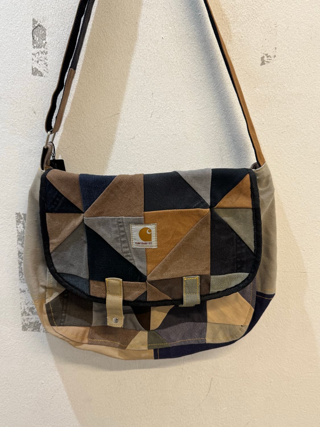 Carhartt Remake Patchwork Crossbag 상품이미지3