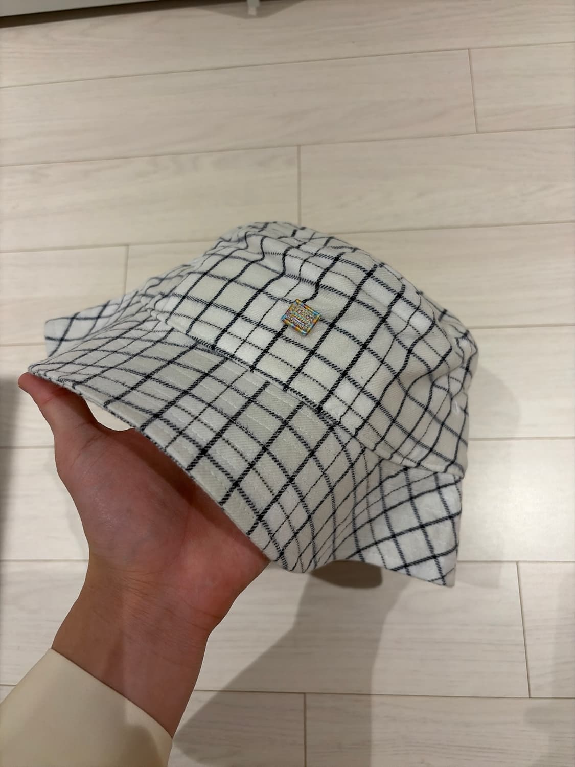 아크네 버킷햇 새상품 상품이미지4