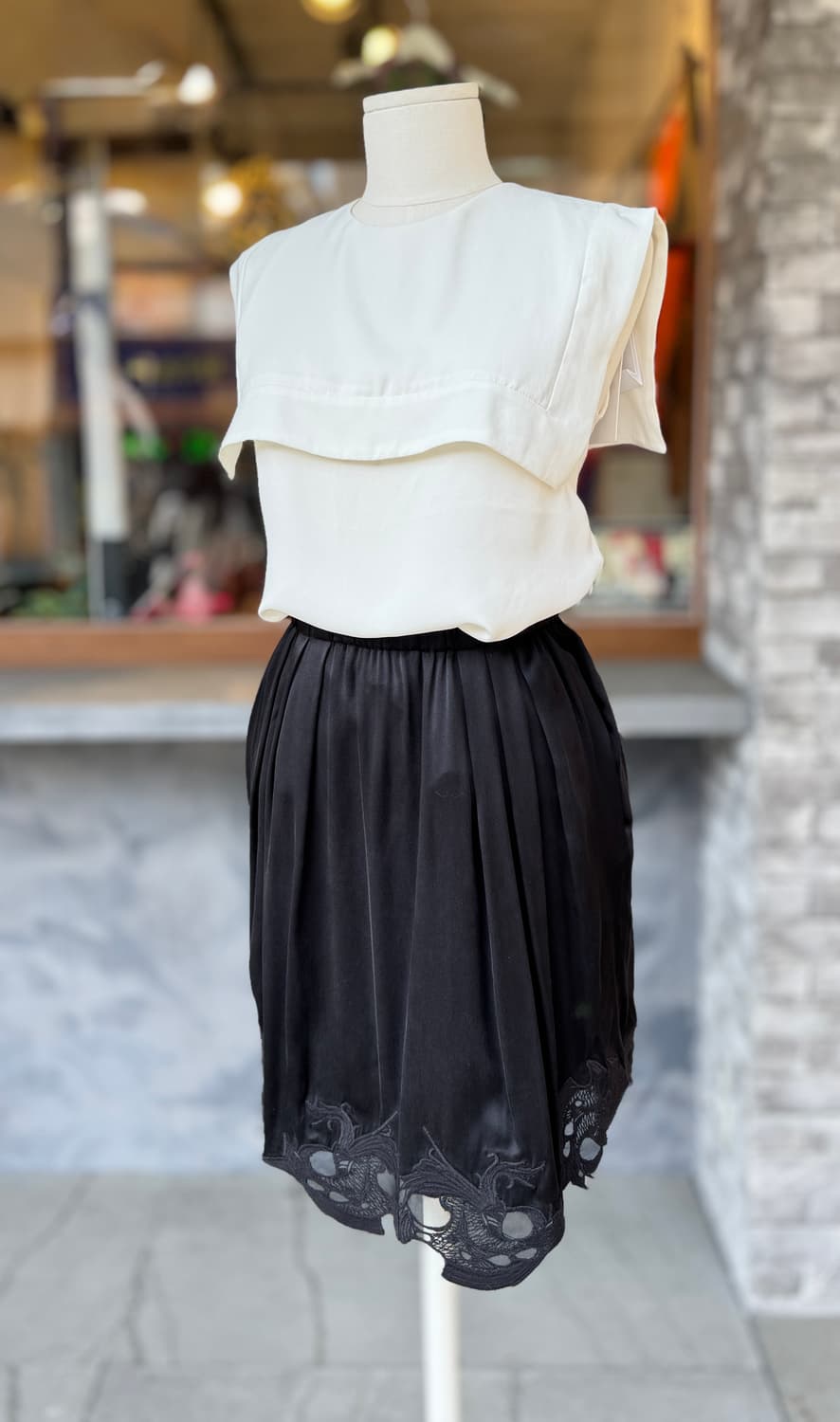 새상품 컨디션 IRO 실크 레이스 포켓스커트 (44사이즈,55가능) 상품이미지8