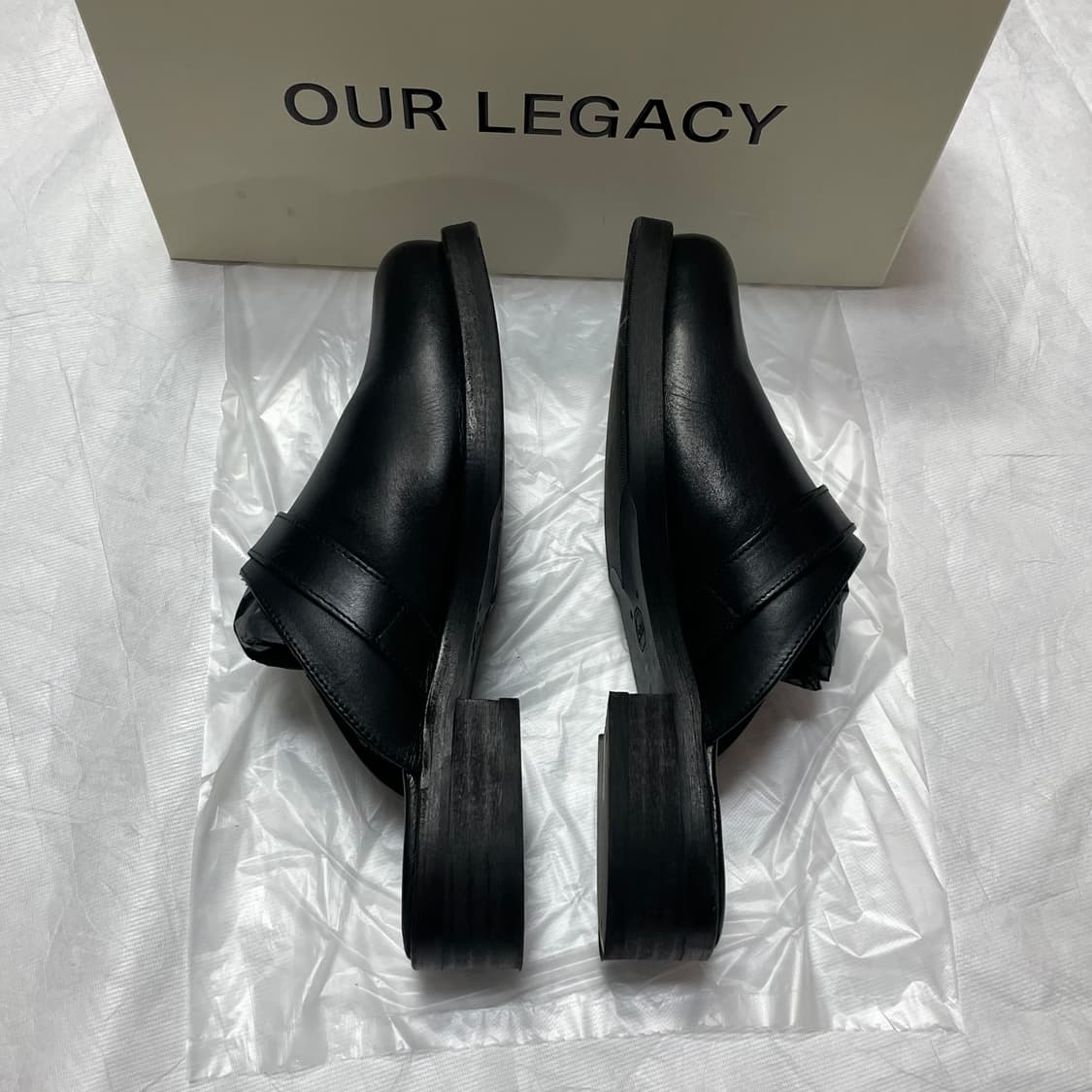 42) 아워레가시 카미온 뮬 블랙 상품이미지3