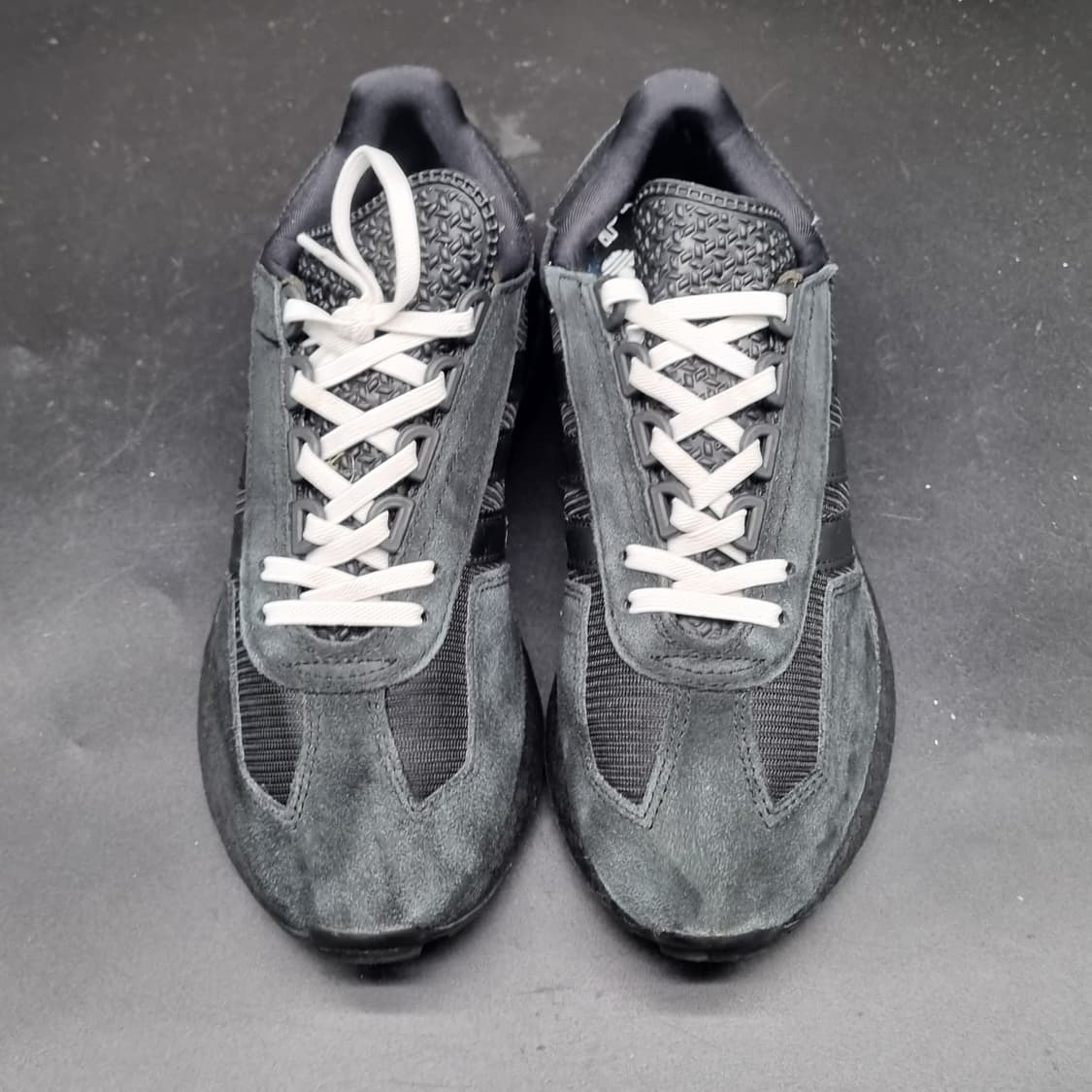 아디다스 레트로피 e0 스니커즈235 상품이미지2