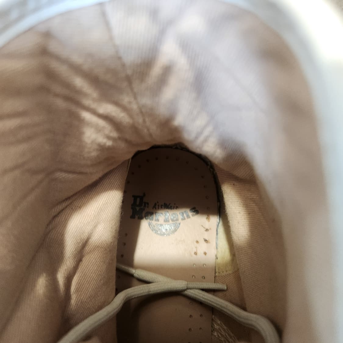 Dr.Martens 샘플 8홀 / 유니섹스 감성 부츠✨
265~270 상품이미지4