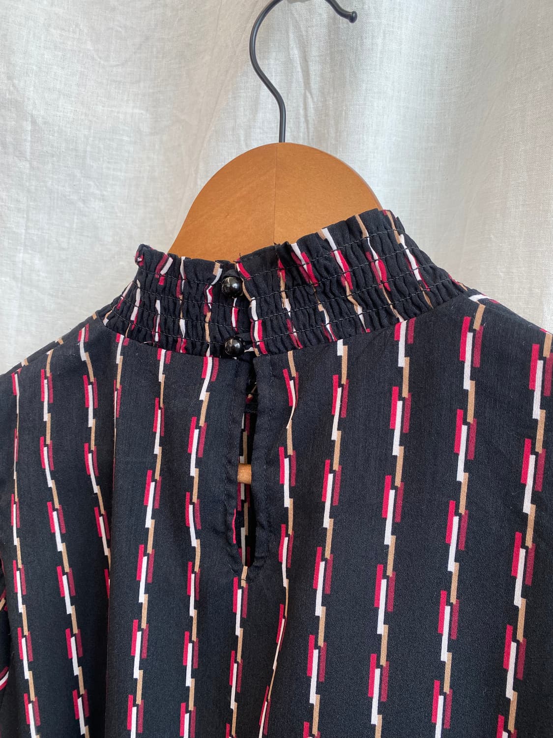 스트라이프 하이넥블라우스(M) 상품이미지8