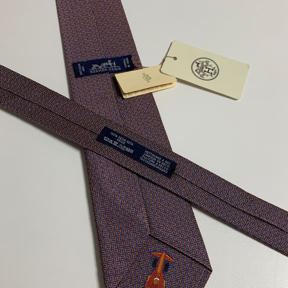 택달린 미사용품 에르메스(HERMES) H로고 모노그램 명품넥타이 S등급 상품이미지8