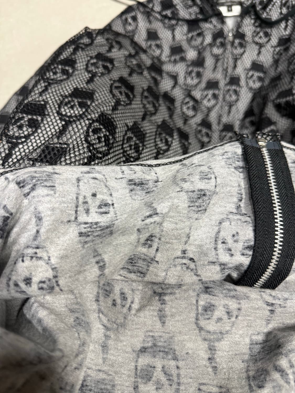 2010 꼼데가르송 아카이브 해골 패턴 메쉬 이중 원단 후드 집업 자켓 상품이미지6