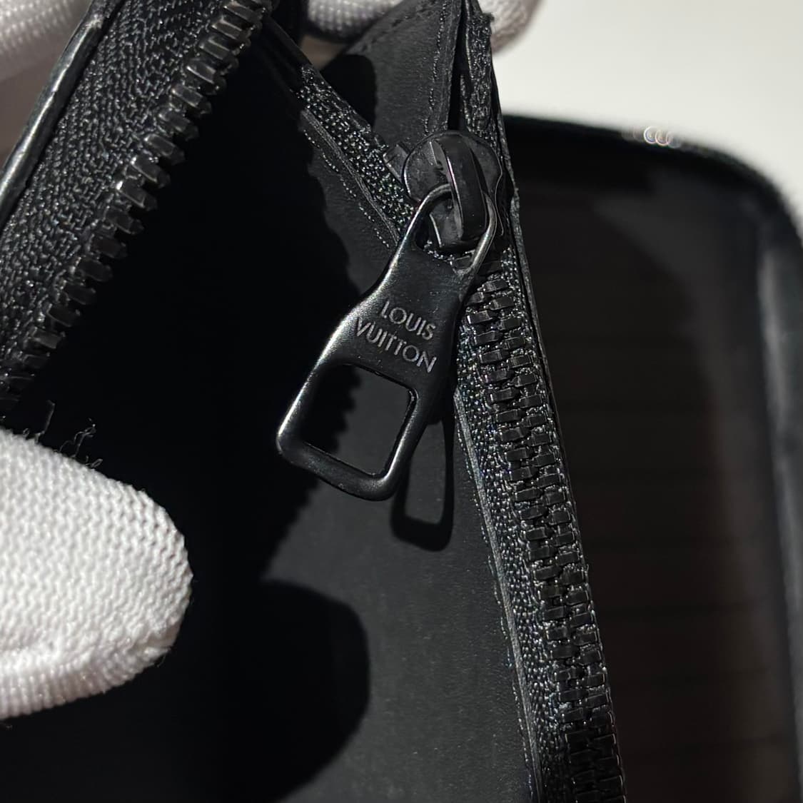 A / OS 루이비통 토뤼옹 지퍼돌이 장지갑 블랙 상품이미지6