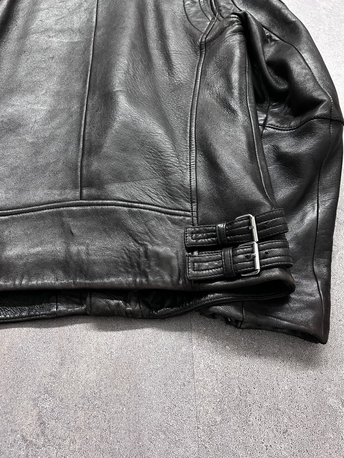 Iro 퀼티드 판넬 더블 짚 램스킨 자켓 상품이미지7