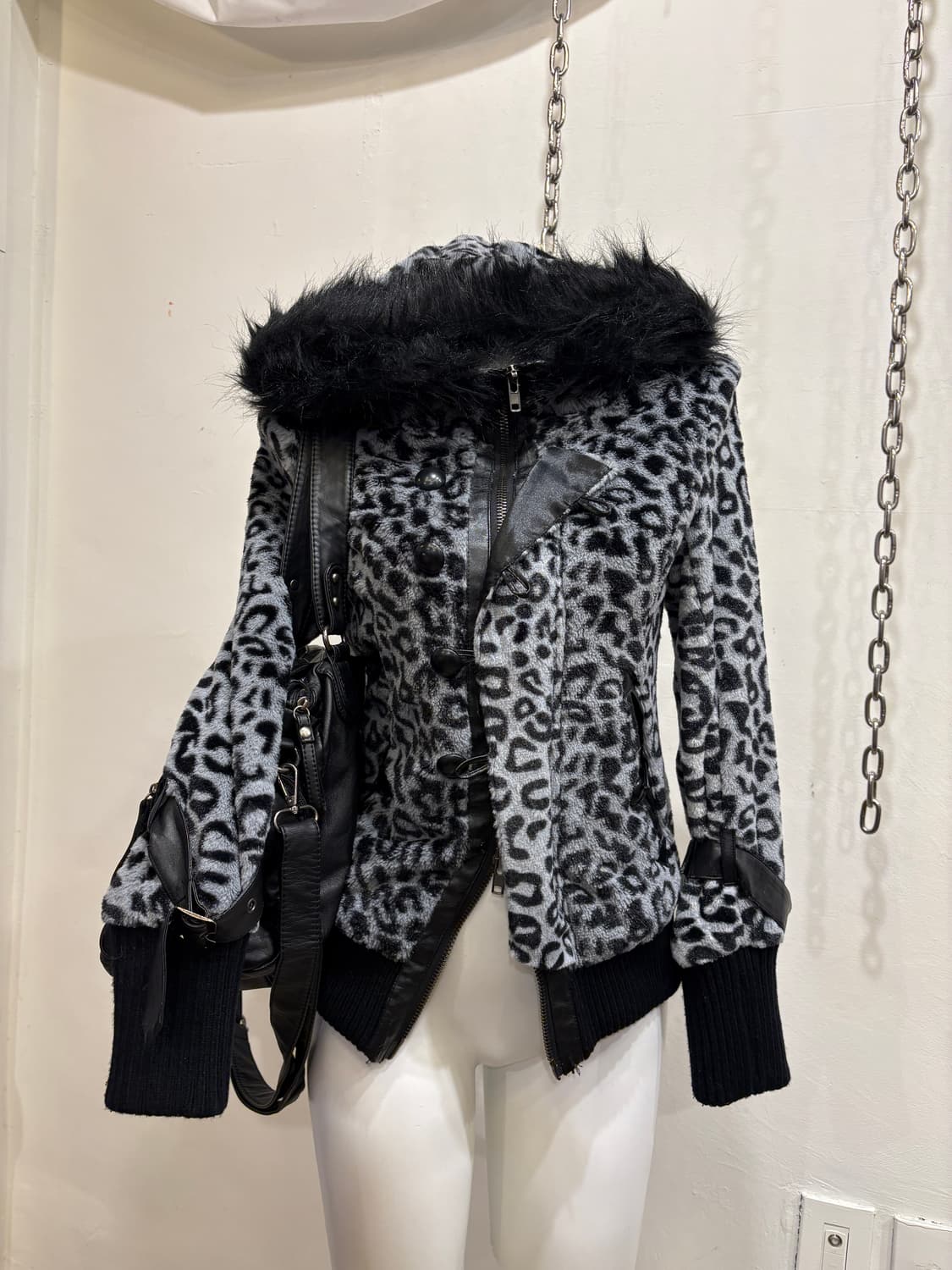 ghost of harlem 고스트오브할렘 레오파드 블랙 퍼 후드집업 상품이미지1