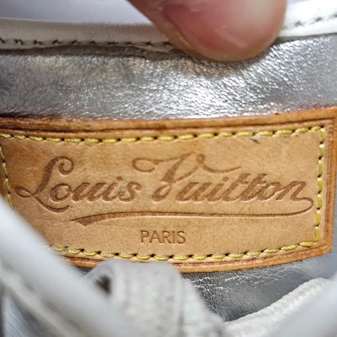 정품 루이비통 스니커즈 35.5 상품이미지7