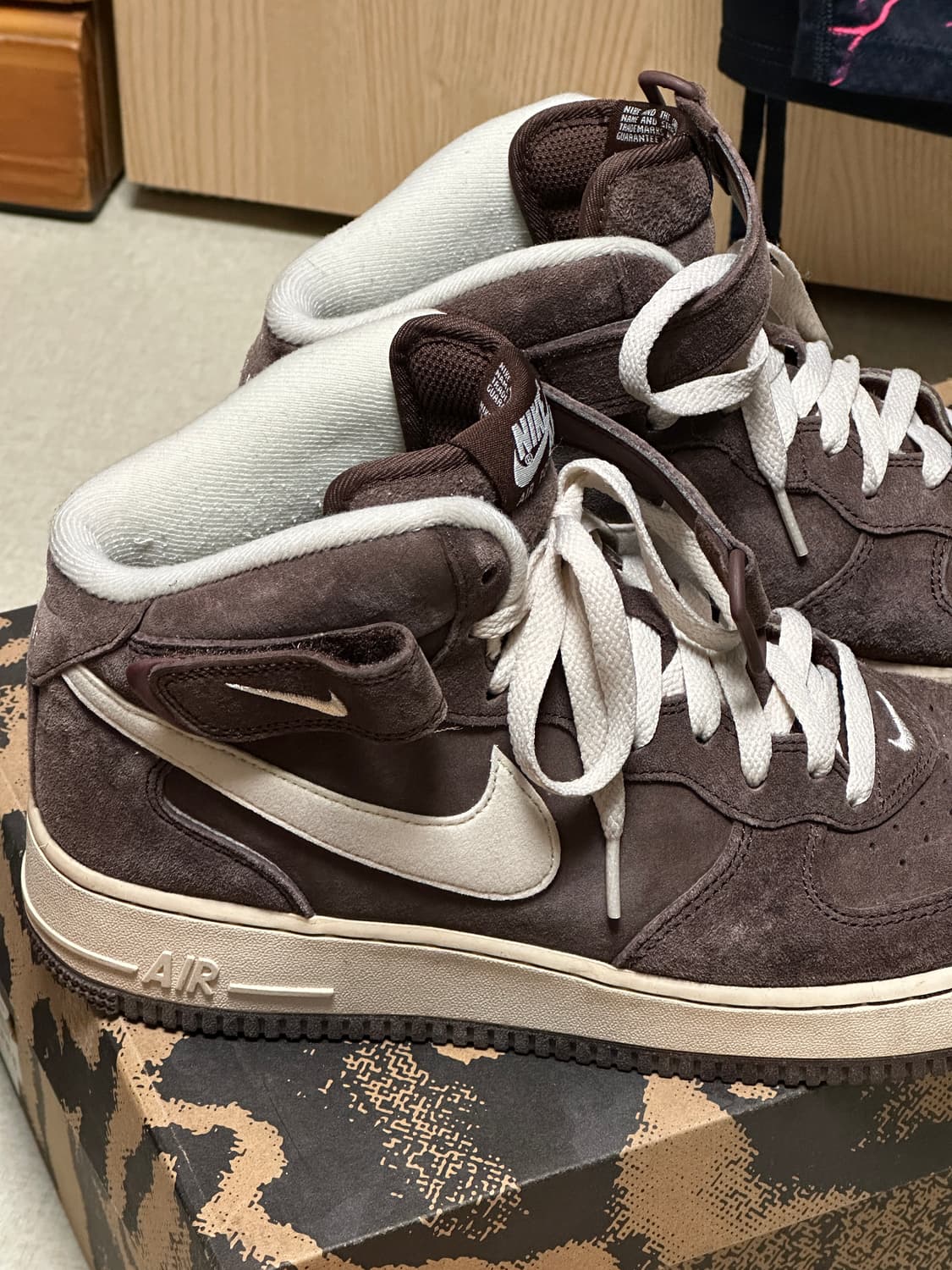 나이키 에어포스 1 미드 '07 270 상품이미지3