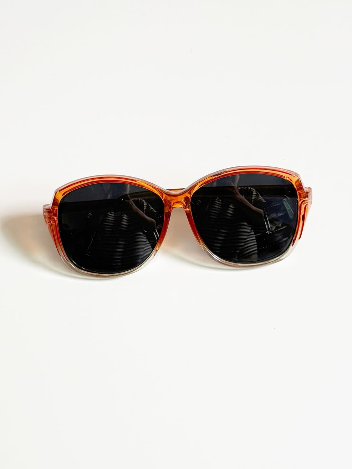 90s 엠버 그라디언트 볼드 오벌 프레임 빈티지 선글라스 상품이미지2