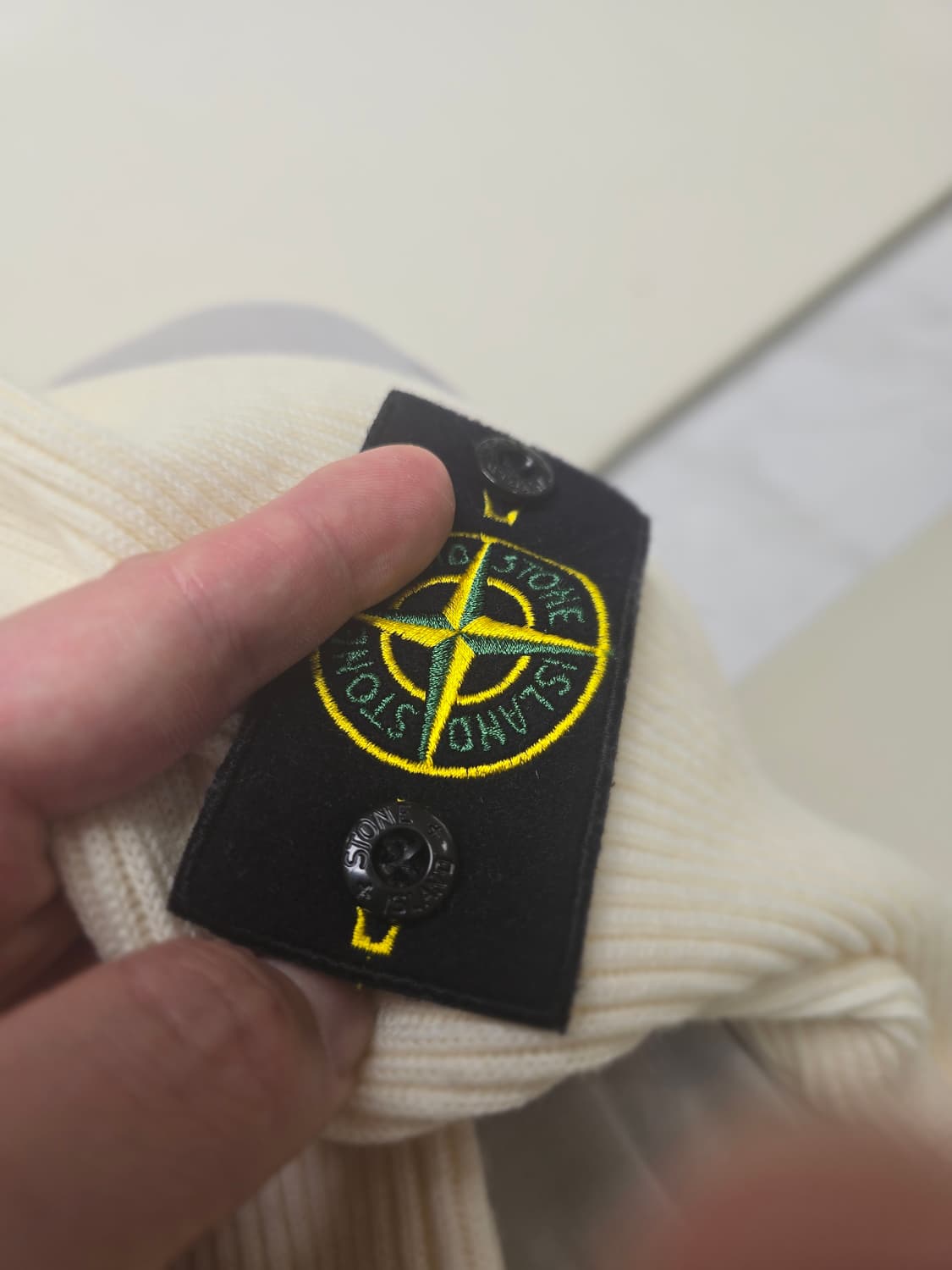 스톤아일랜드 아이보리 리브 니트 M(정품) 상품이미지5