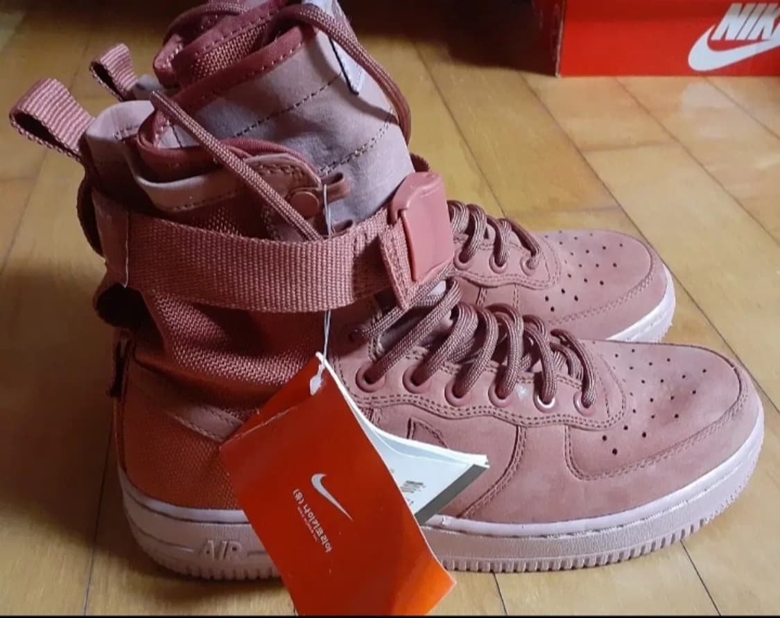 나이키 SF 에어포스1 더스티피치 245 나코택 새상품 상품이미지1