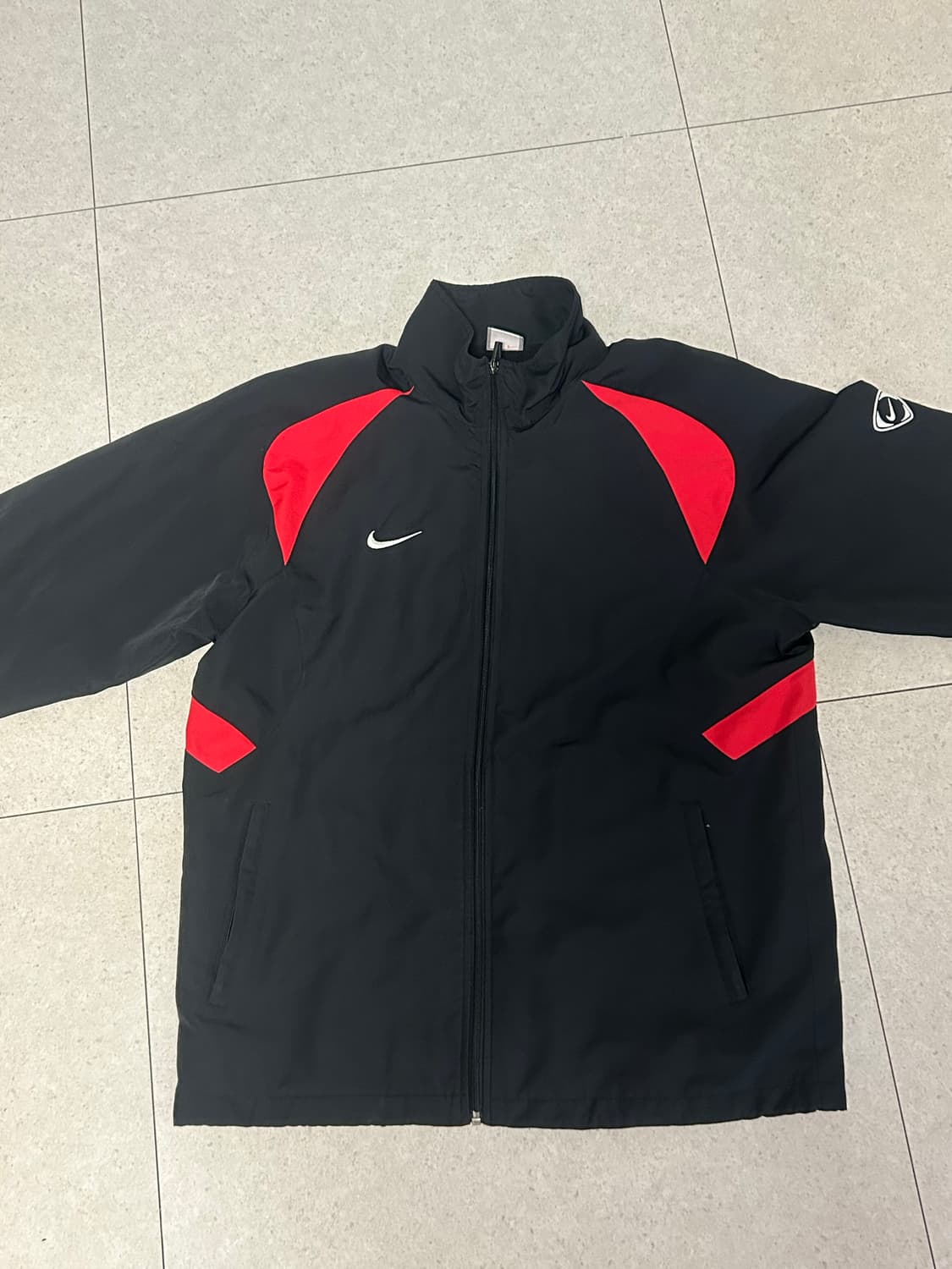 09s 나이키 바람막이 검빨 상품이미지1