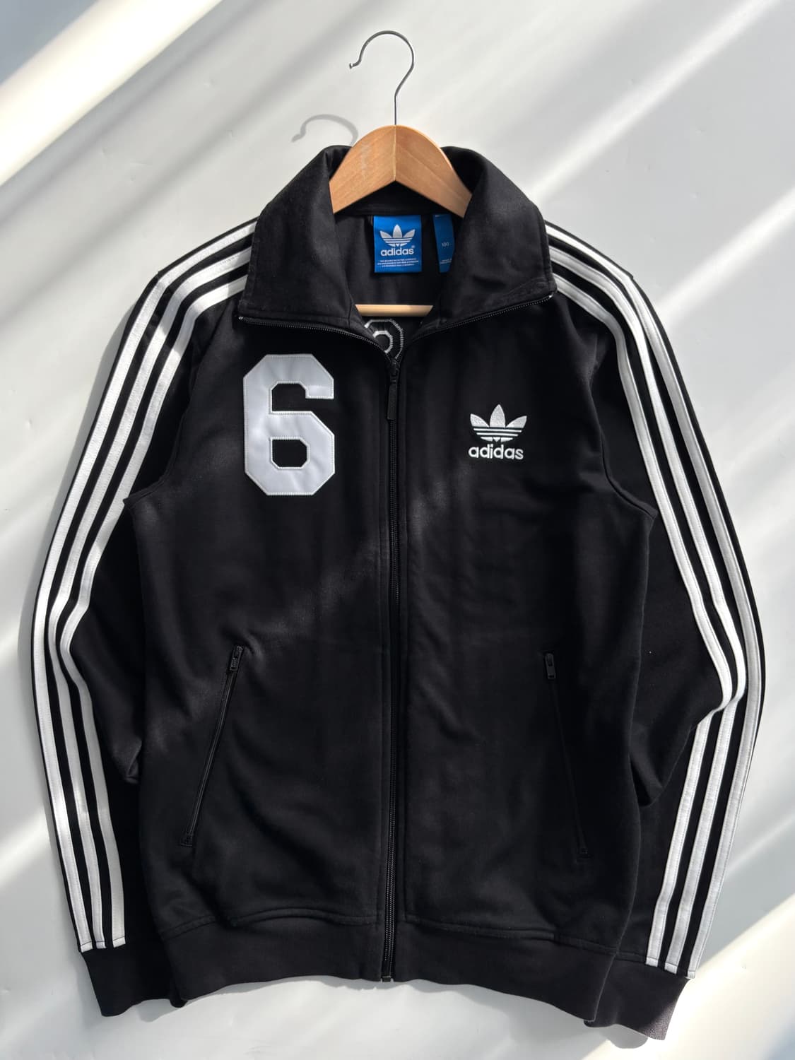 Adidas 아디다스 블랙컬러 뉴욕 카이저 트랙탑 상품이미지2