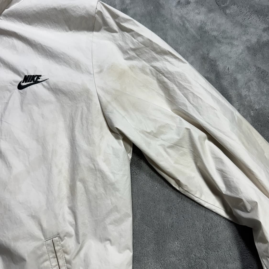 나이키 빅로고 바람막이 아이보리 상품이미지5