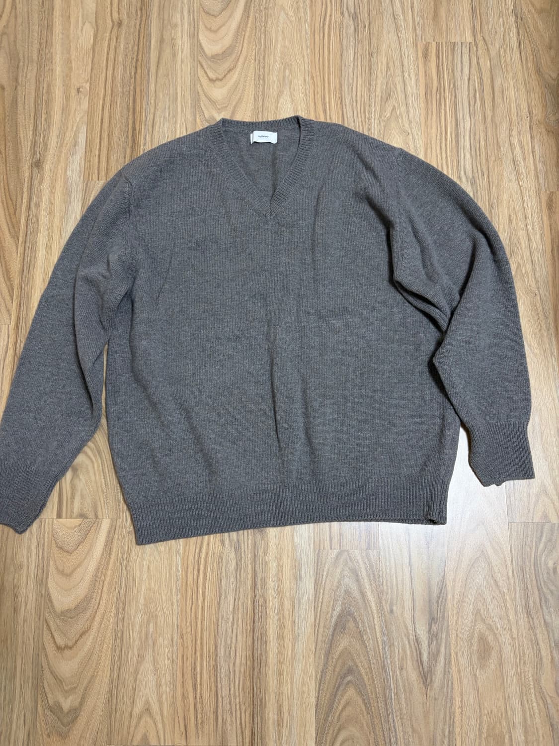 마이라리브러리 브이넥 니트[M size] 상품이미지1