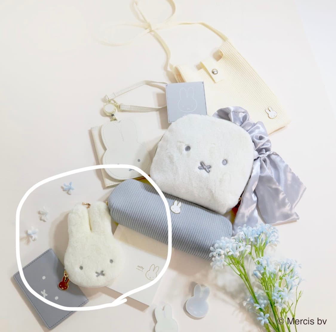 미피 아이보리 카라비너 미니 파우치 상품이미지2