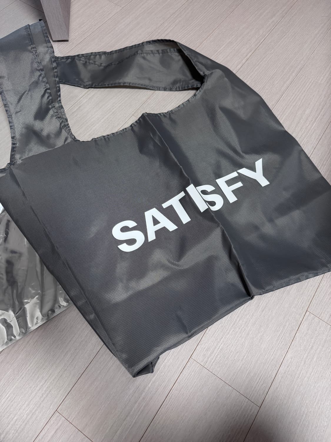 새티스파이 토트백 새상품 상품이미지1