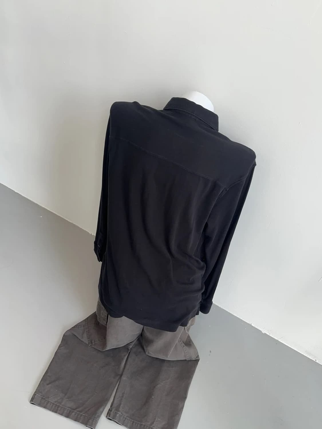 코스 블랙 셔츠 상품이미지2