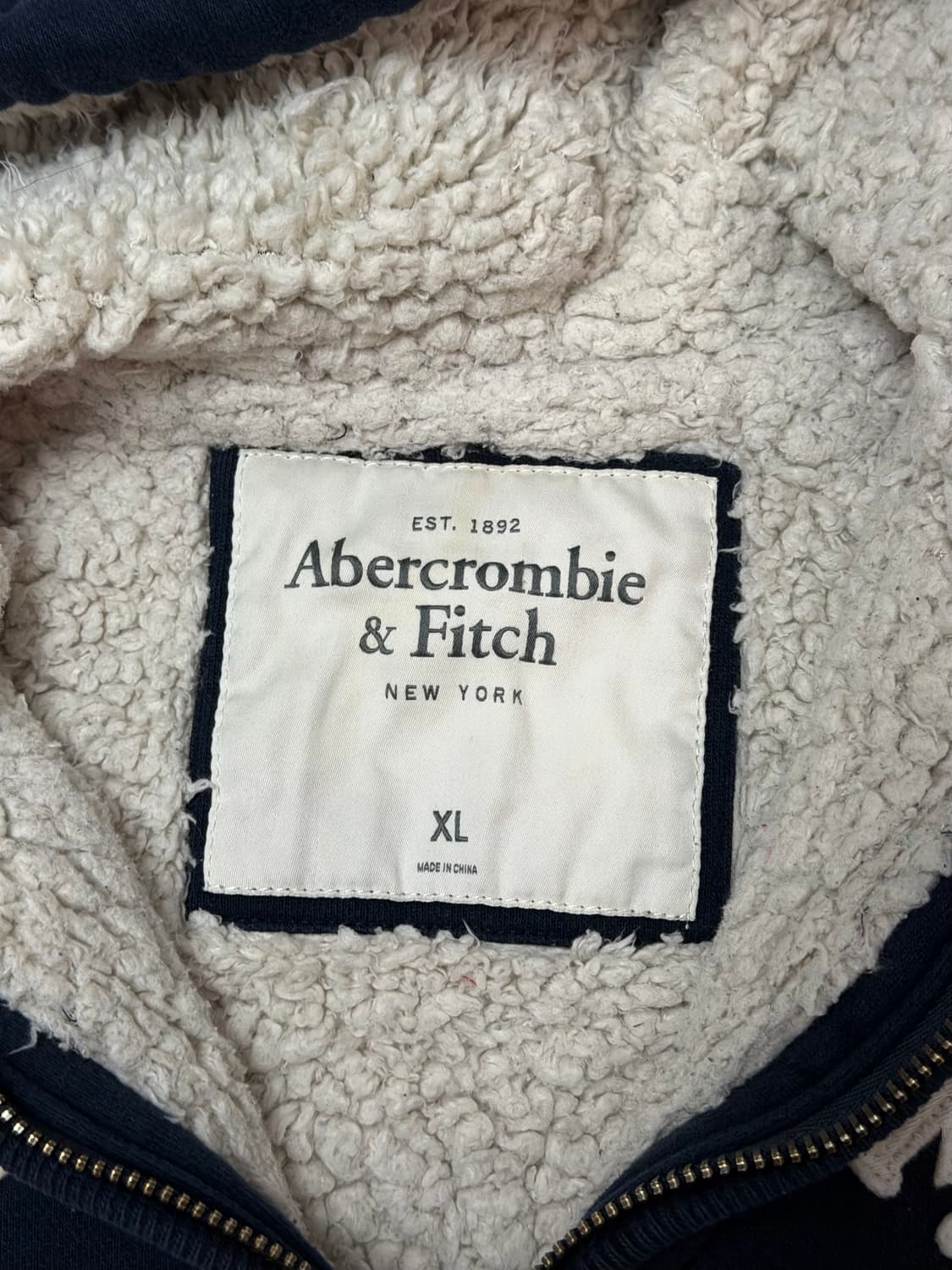 아베크롬비 양털안감 스펠아웃 울프죠 후드집업 네이비 상품이미지3