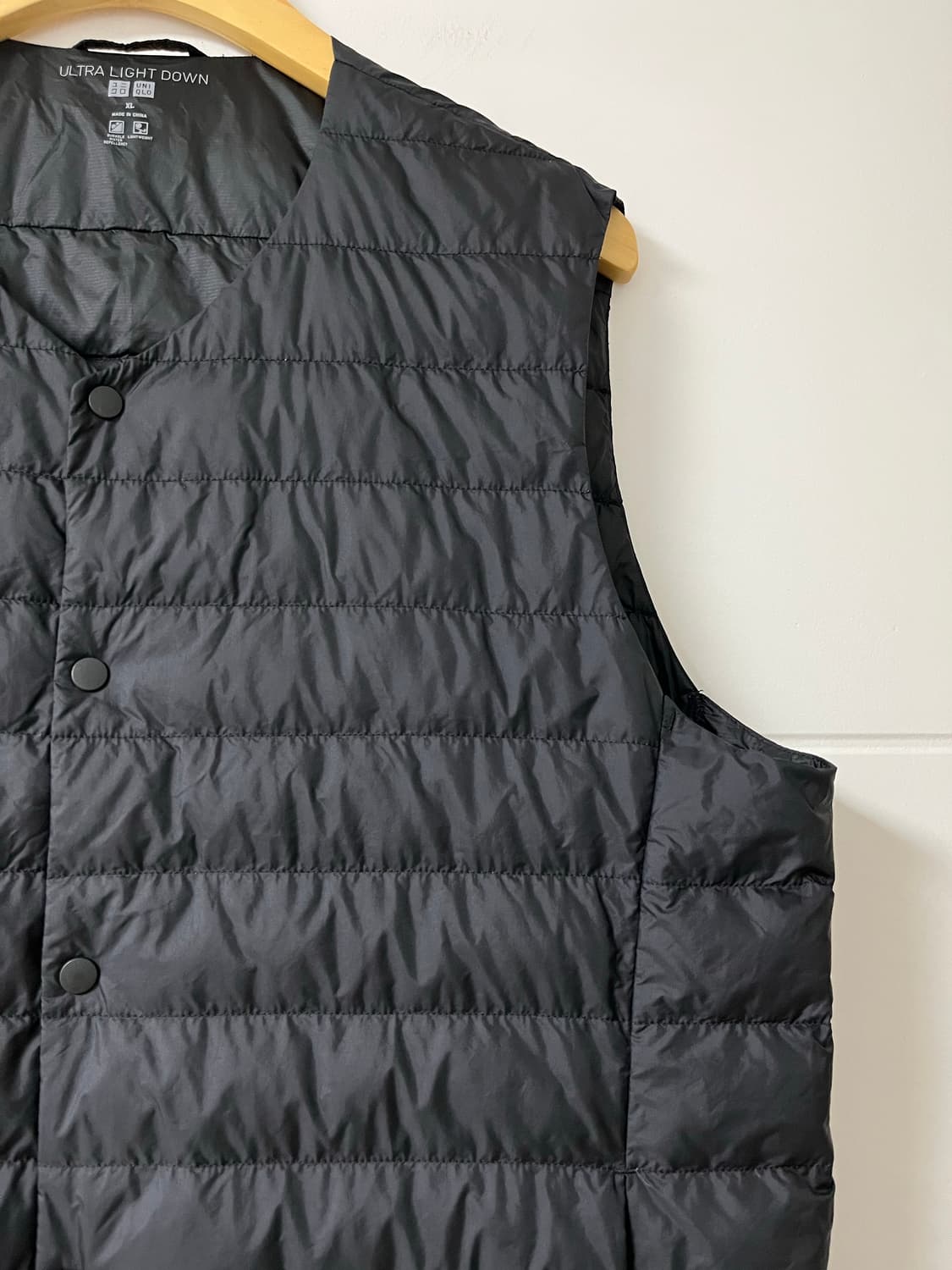 유니클로 경량 패딩 조끼 울트라 상품이미지3