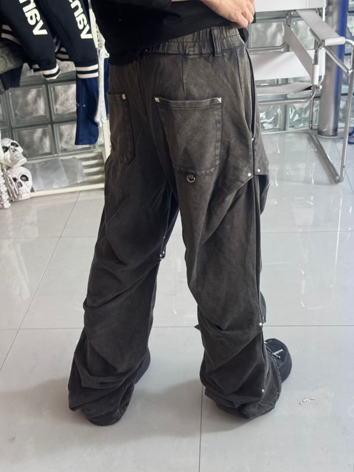 TUCK SWEAT PANTS 랜덤 턱 스웨트 팬츠 상품이미지3