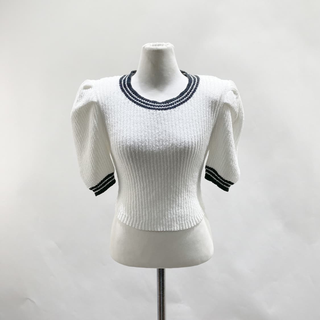 ENDOLPHIN 여성크롭반팔니트티 화이트 S  상품이미지1