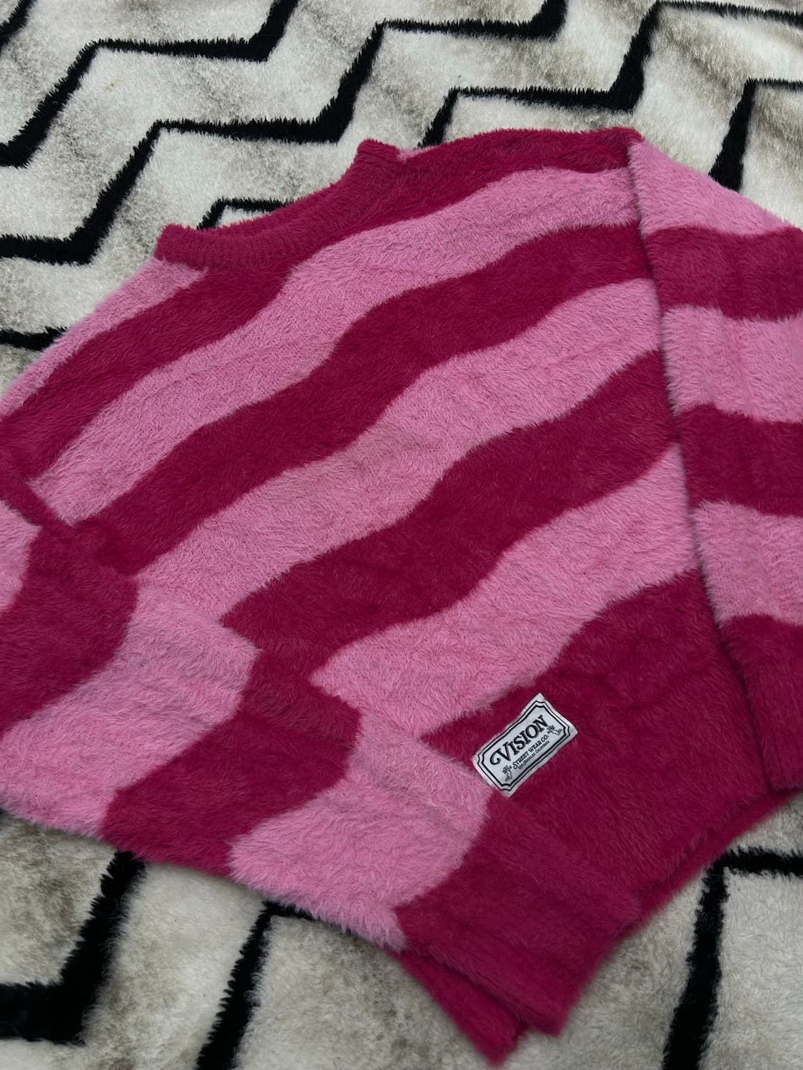 [S]비젼스트릿웨어 스트라이프 핑크 모헤어 오버핏 니트 상품이미지3