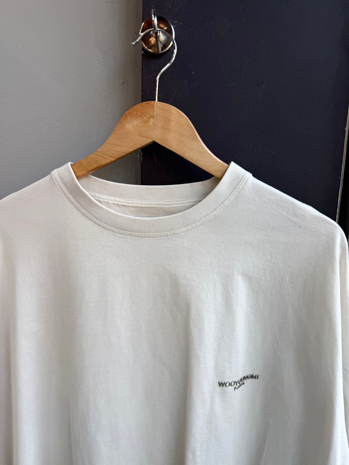 50/ 우영미 백로고 자수프린팅 라운드 반팔 상품이미지3