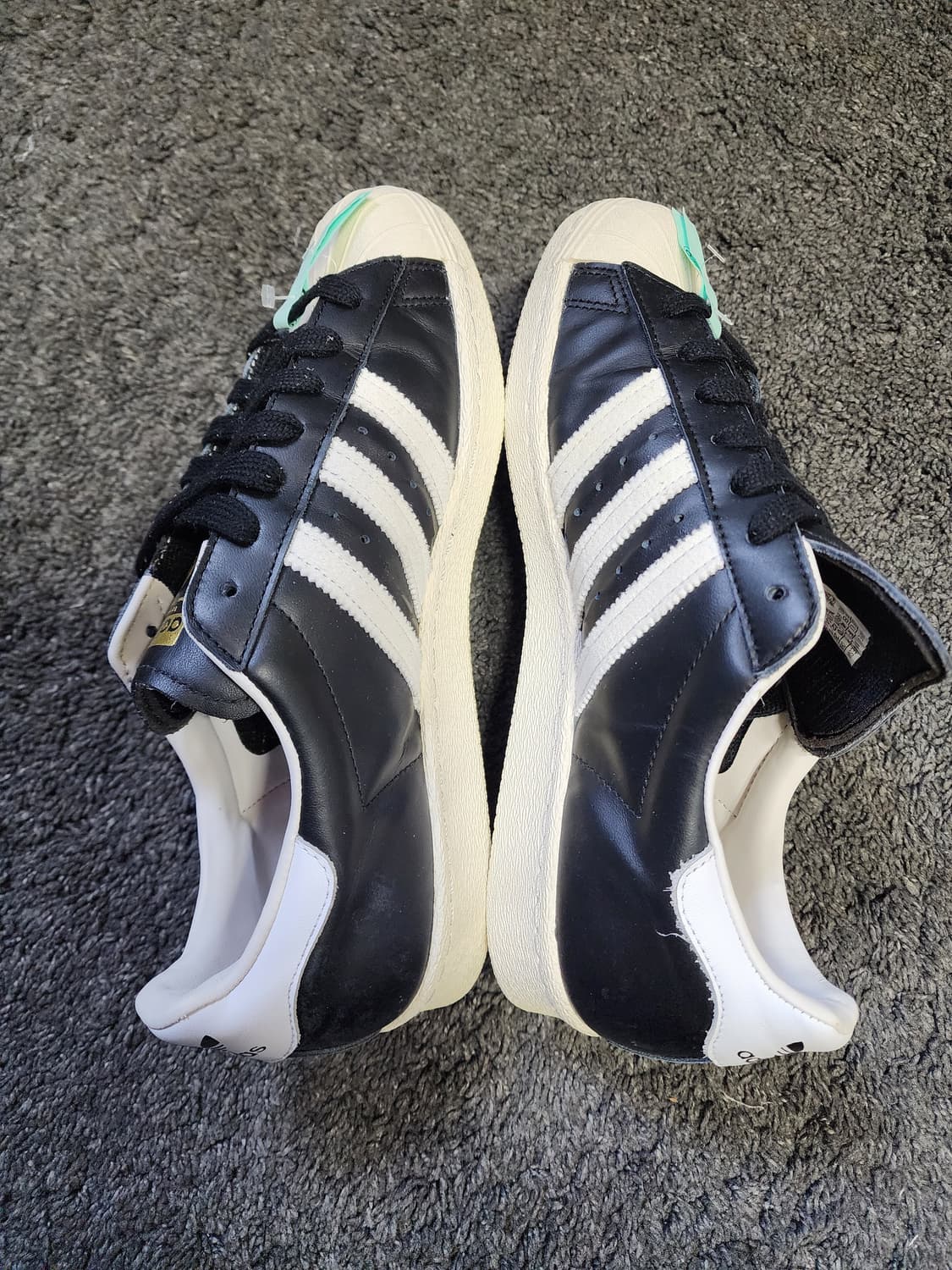 아디다스 슈퍼스타80s 검흰 270사이즈  상품이미지3