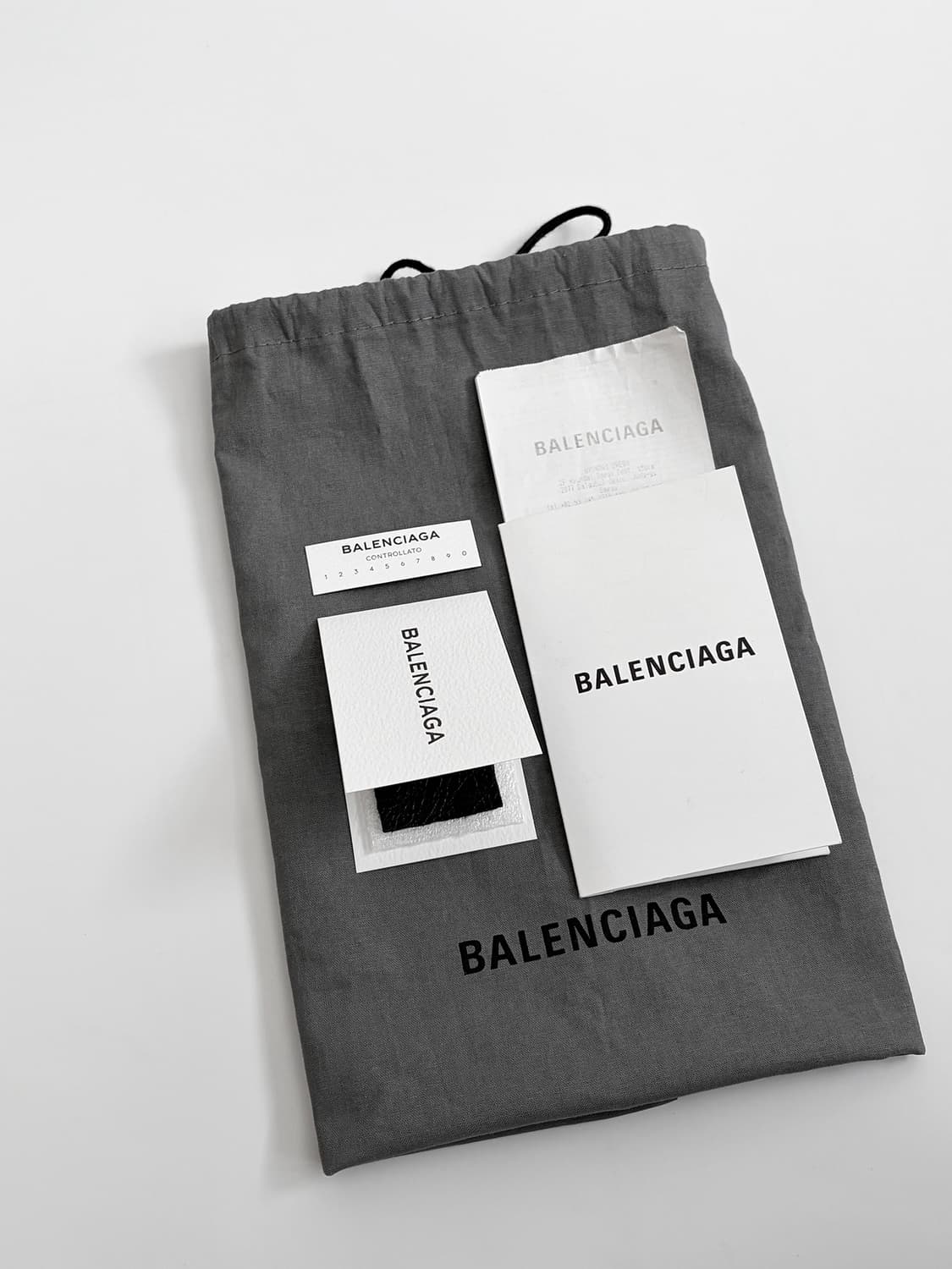 발렌시아가 클래식 시티백 미듐 판매합니다. 상품이미지9