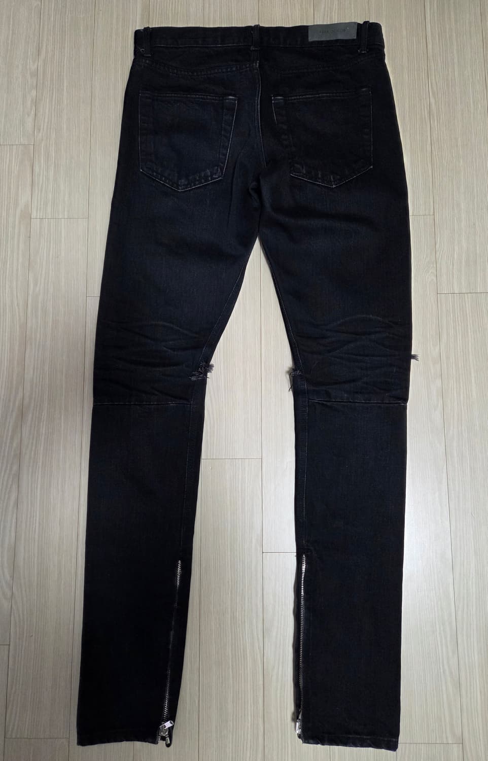 피어오브갓 4th 블랙 디스트로이드 데님팬츠 상품이미지2