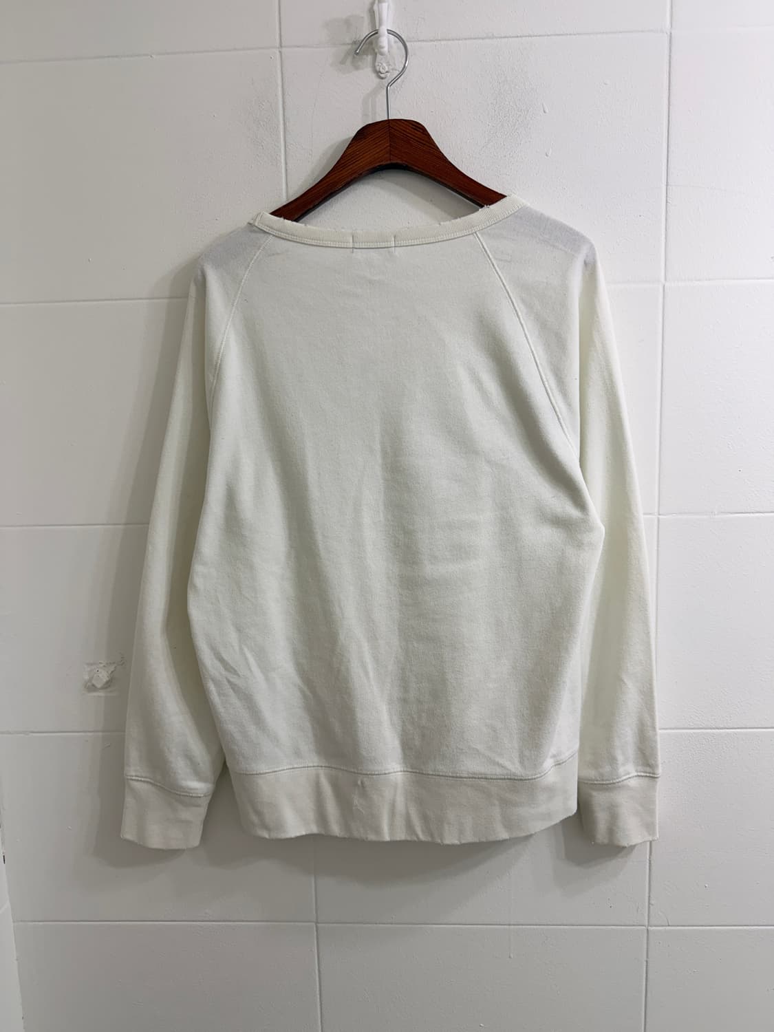 갭 화이트 그런지 레글런 롱슬리브 상품이미지5