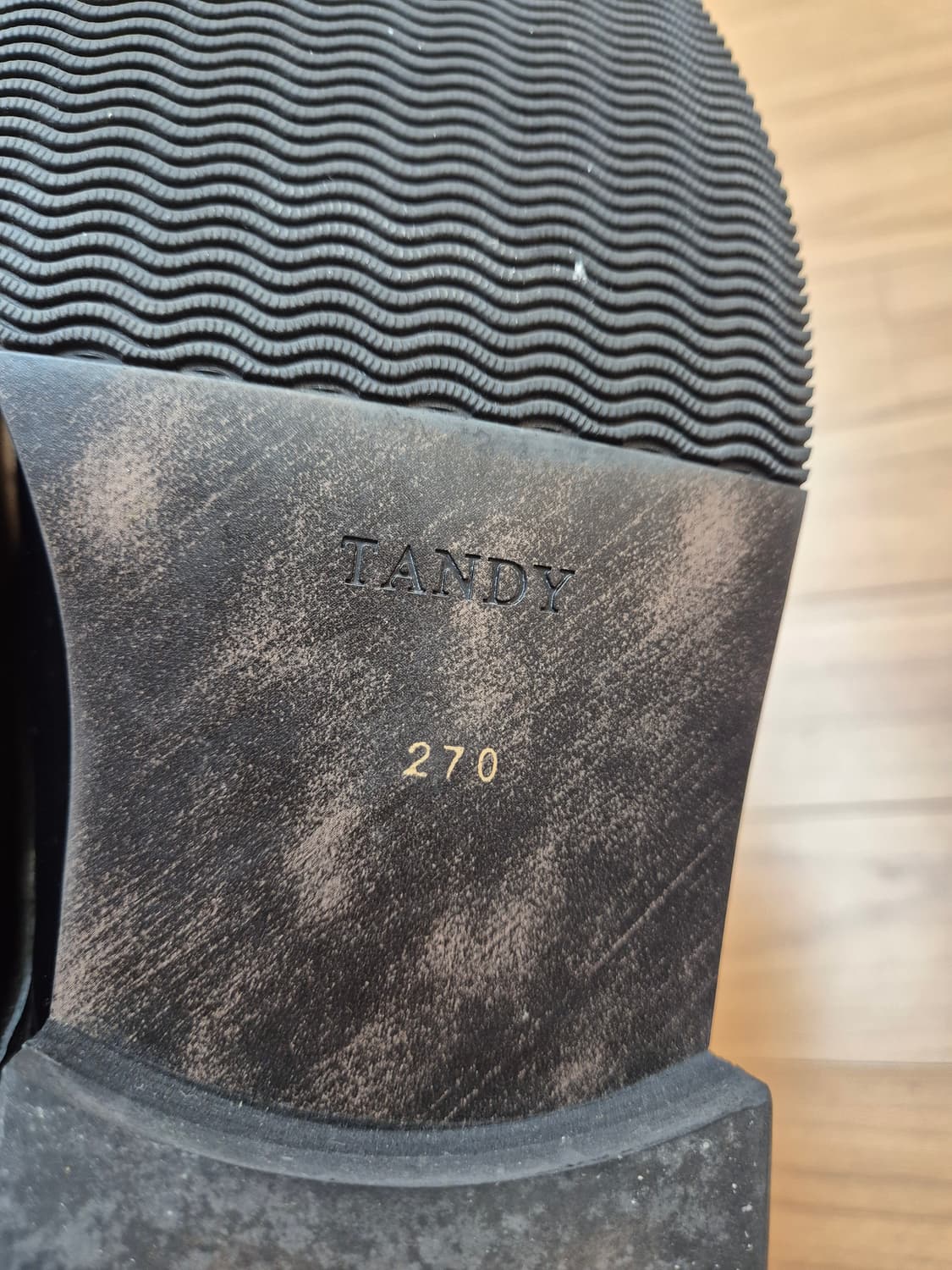 탠디 남성 구두 블랙 색상 270mm입니다. 무난한 디자인이라 어떤 스타 상품이미지5