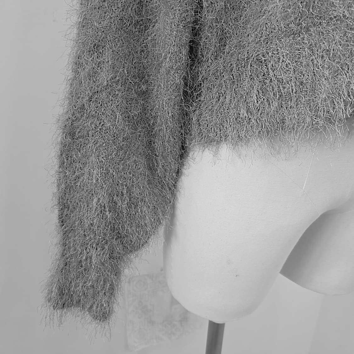 실버그레이 헤어리 브이넥 크롭 가디건 상품이미지6