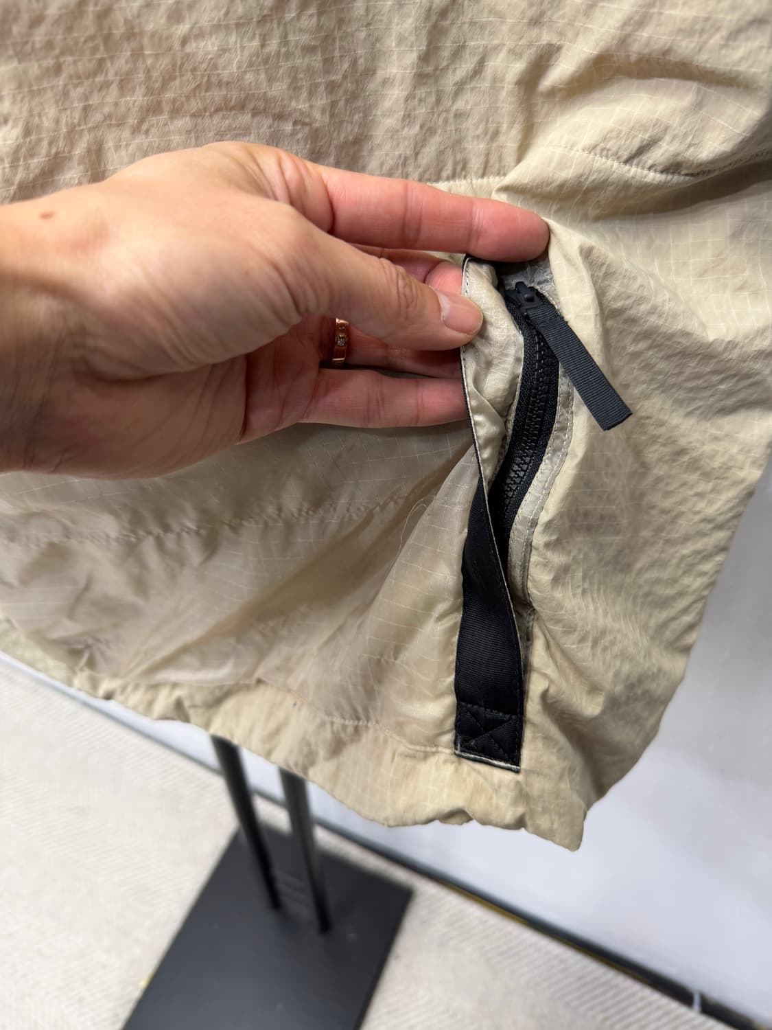 정품) 아디다스 남성 패딩조끼 XL 상품이미지6