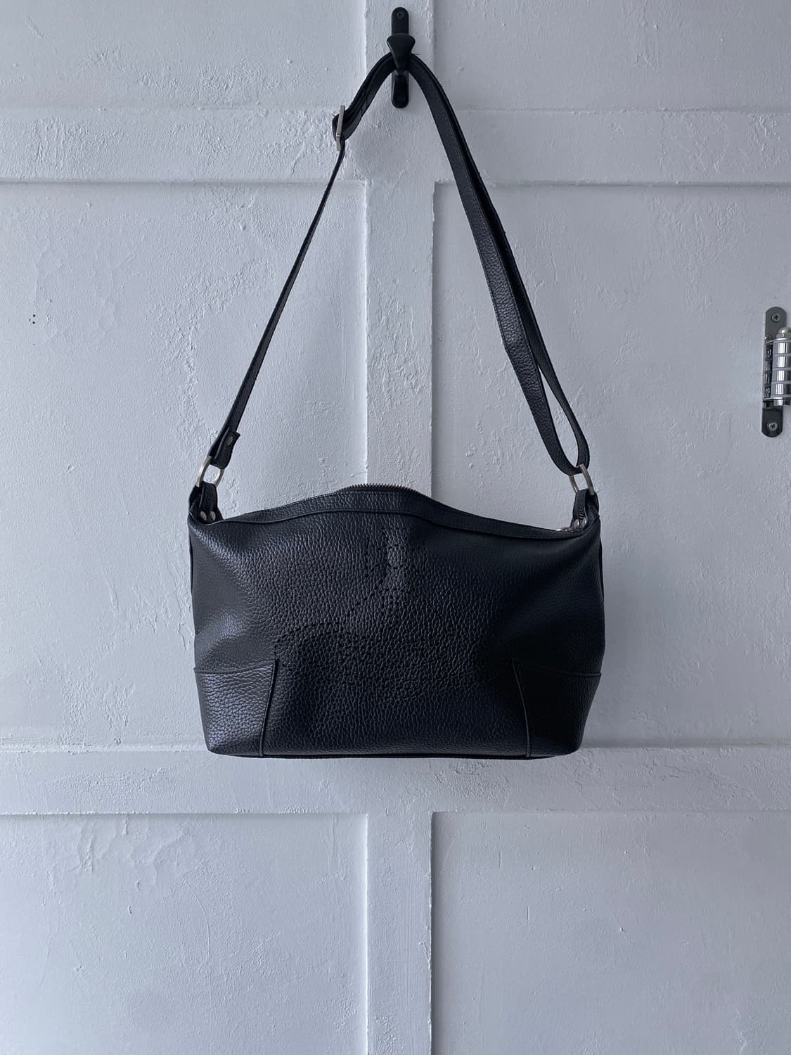 [Vivienne westwood] 펀칭 오브 백 상품이미지1