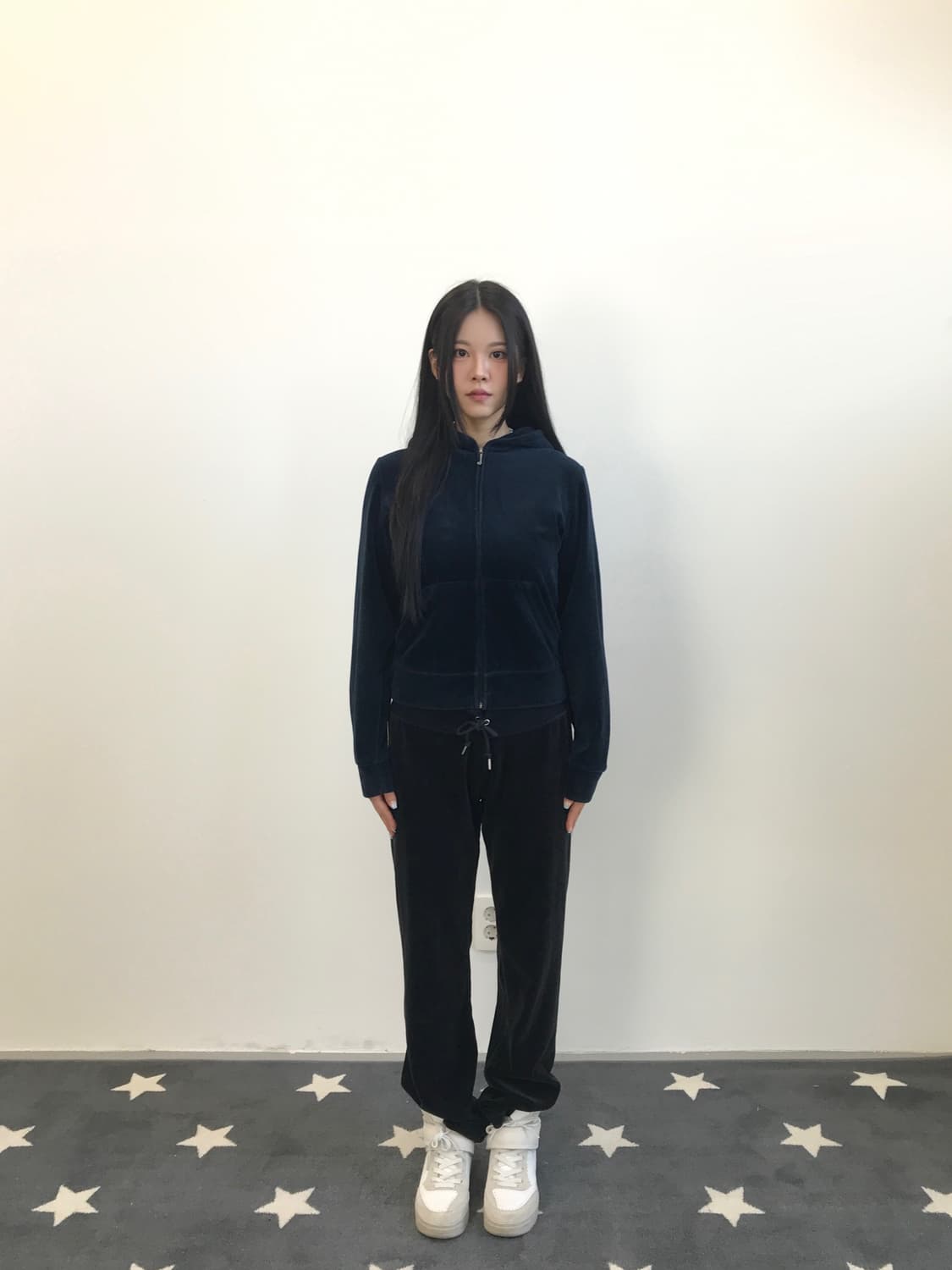 Juicy Couture Navy Velvet Zip-Up Hoodie 상품이미지2