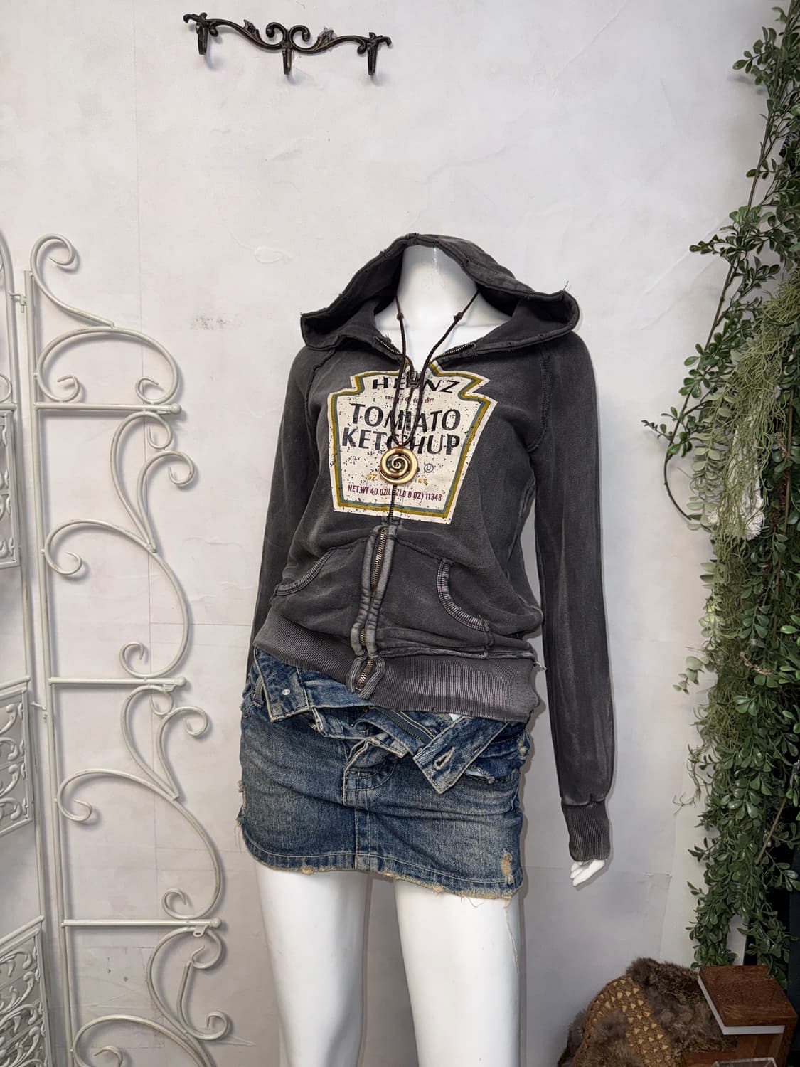Washing charcoal heinz ketchup 후드집업 상품이미지5