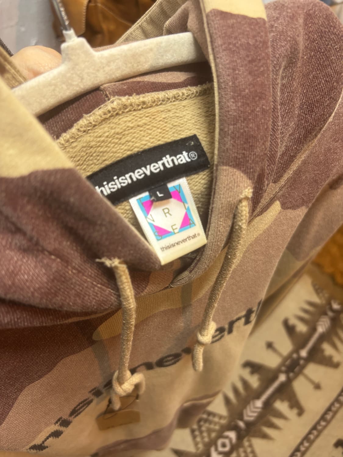 디스이즈네버뎃 카모 후드 티셔츠 상품이미지6