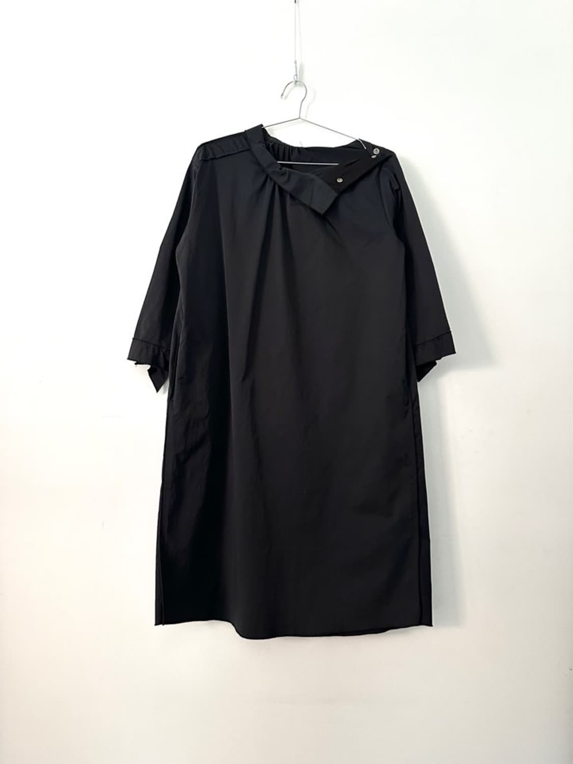 Semi pintuck layered ops & top / black 상품이미지4