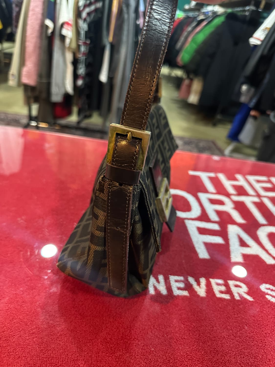 펜디 FF로고 미니 바게트백 상품이미지2