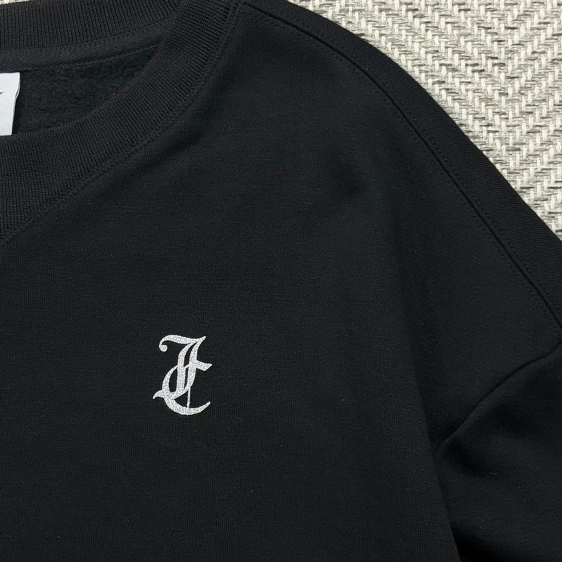 쥬시꾸뛰르 글리터 로고 맨투맨 v2173 상품이미지5