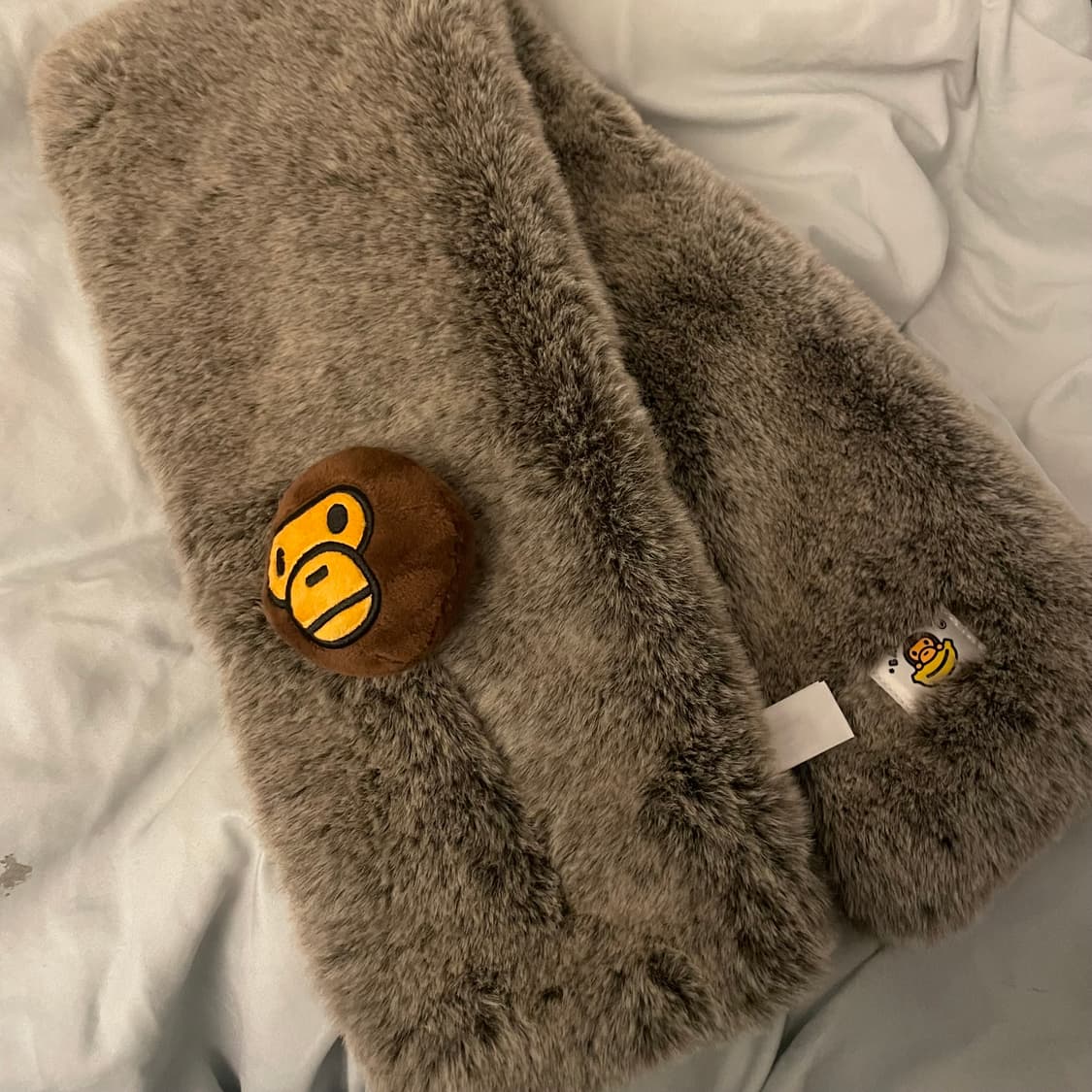 베이프 마일로 털 머플러 상품이미지2