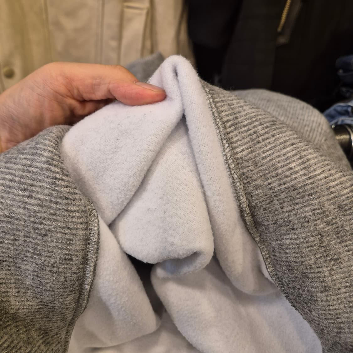 FREE 그레이 하프집업 니트맨투맨  상품이미지4